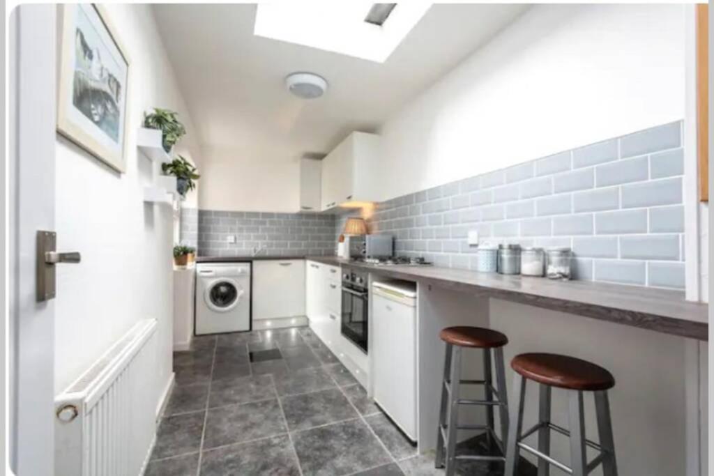 Hywel's Place